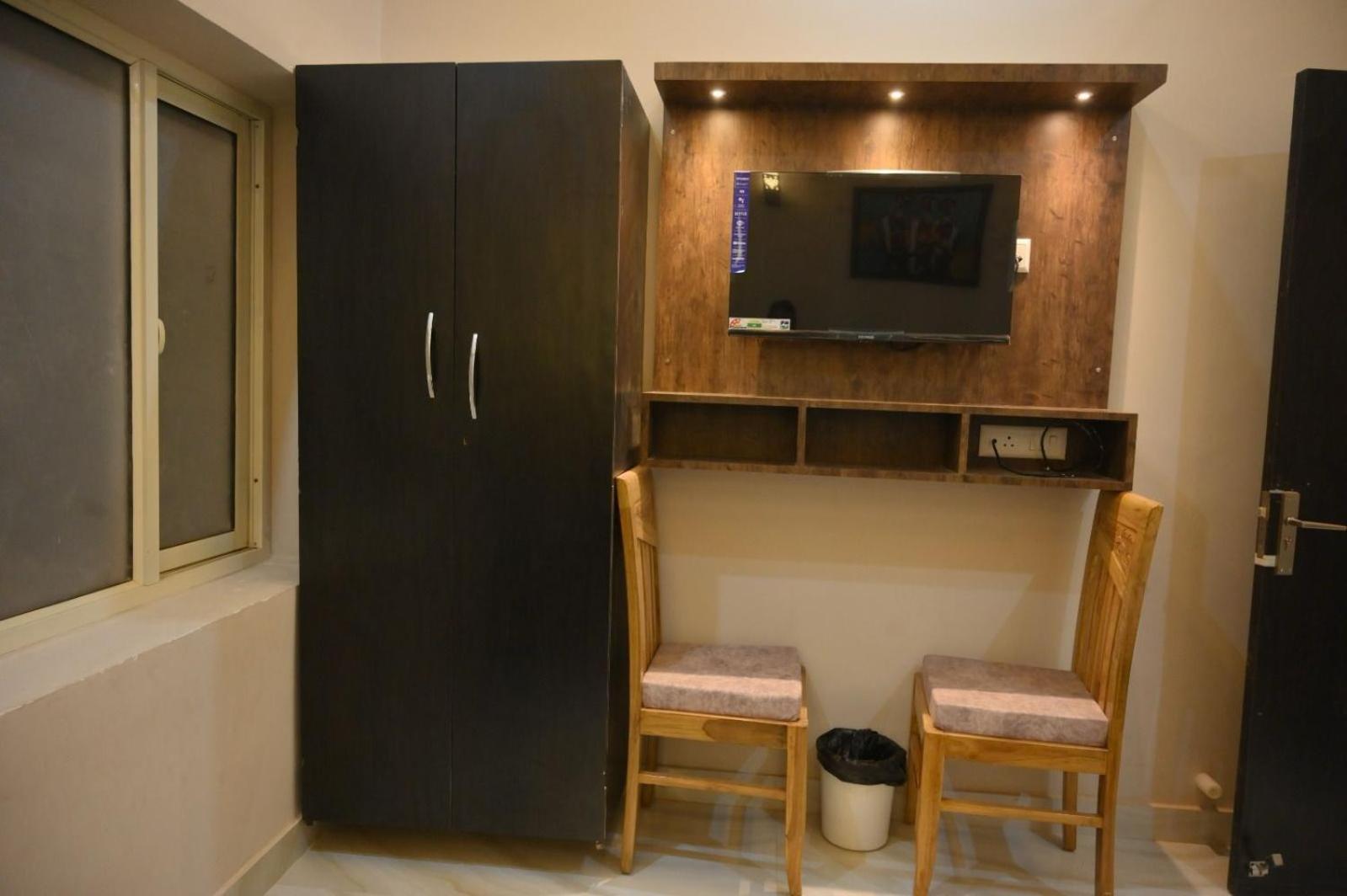 Hotel Ps Residency Варанаси Екстериор снимка